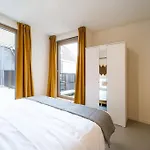Chic 2-Bedroom Haven In Antwerp