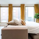 Chic 2-Bedroom Haven In Antwerp