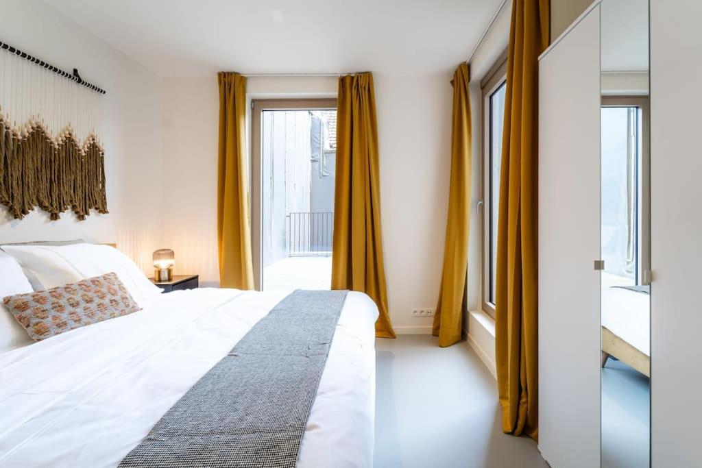 Chic 2-bedroom Haven In Antwerpen
