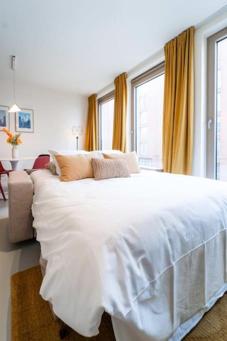 Chic 2-bedroom Haven In * Antwerpen
